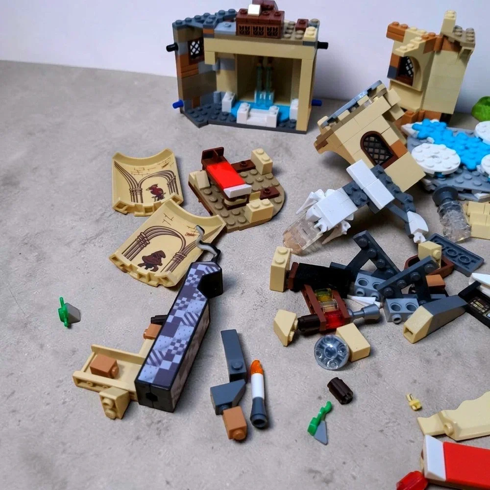 LEGO Harry Potter 75956 Quidditch Match Retired Set AS-IS Incomplete Tower Parts - Picture 3 of 9